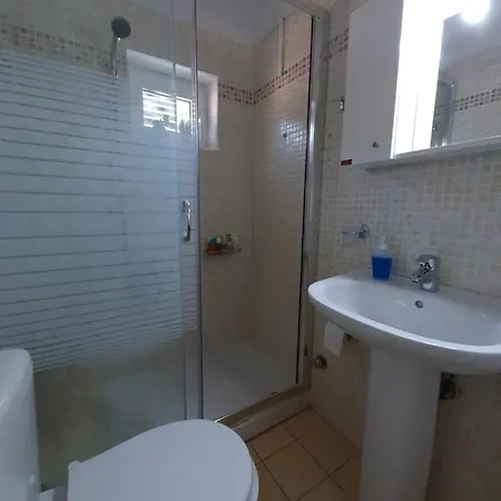 Ionian Apartment, Számi