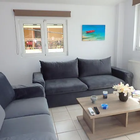דירה Ionian Apartment, סאמי